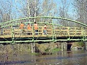 Picture of MCDOT crew at work on the bridge in 2002.